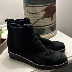 The Flexx Black Suede Ankle Boot 9.5